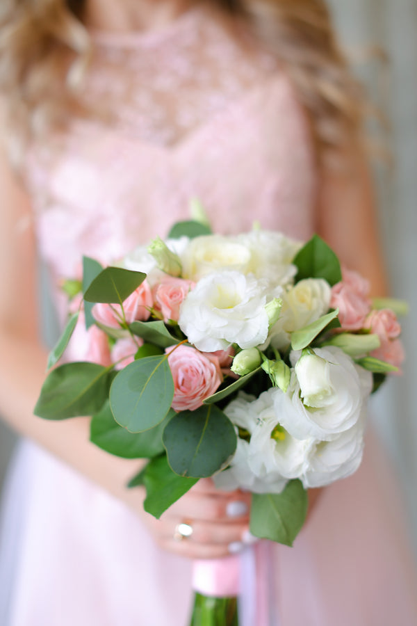 Traditional bridesmaid bouquet
